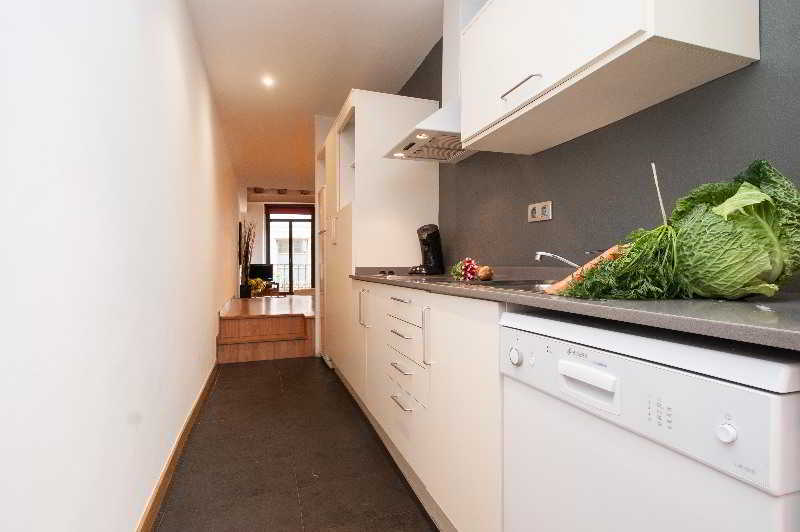 Short Stay Group Liceu Serviced Apartments Барселона Экстерьер фото