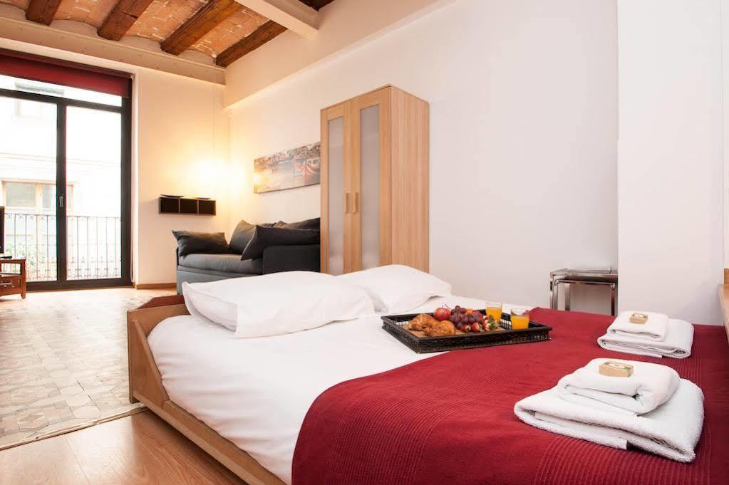Short Stay Group Liceu Serviced Apartments Барселона Экстерьер фото