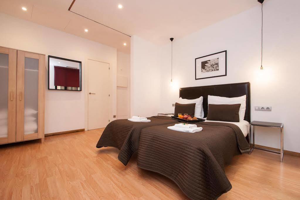 Short Stay Group Liceu Serviced Apartments Барселона Экстерьер фото