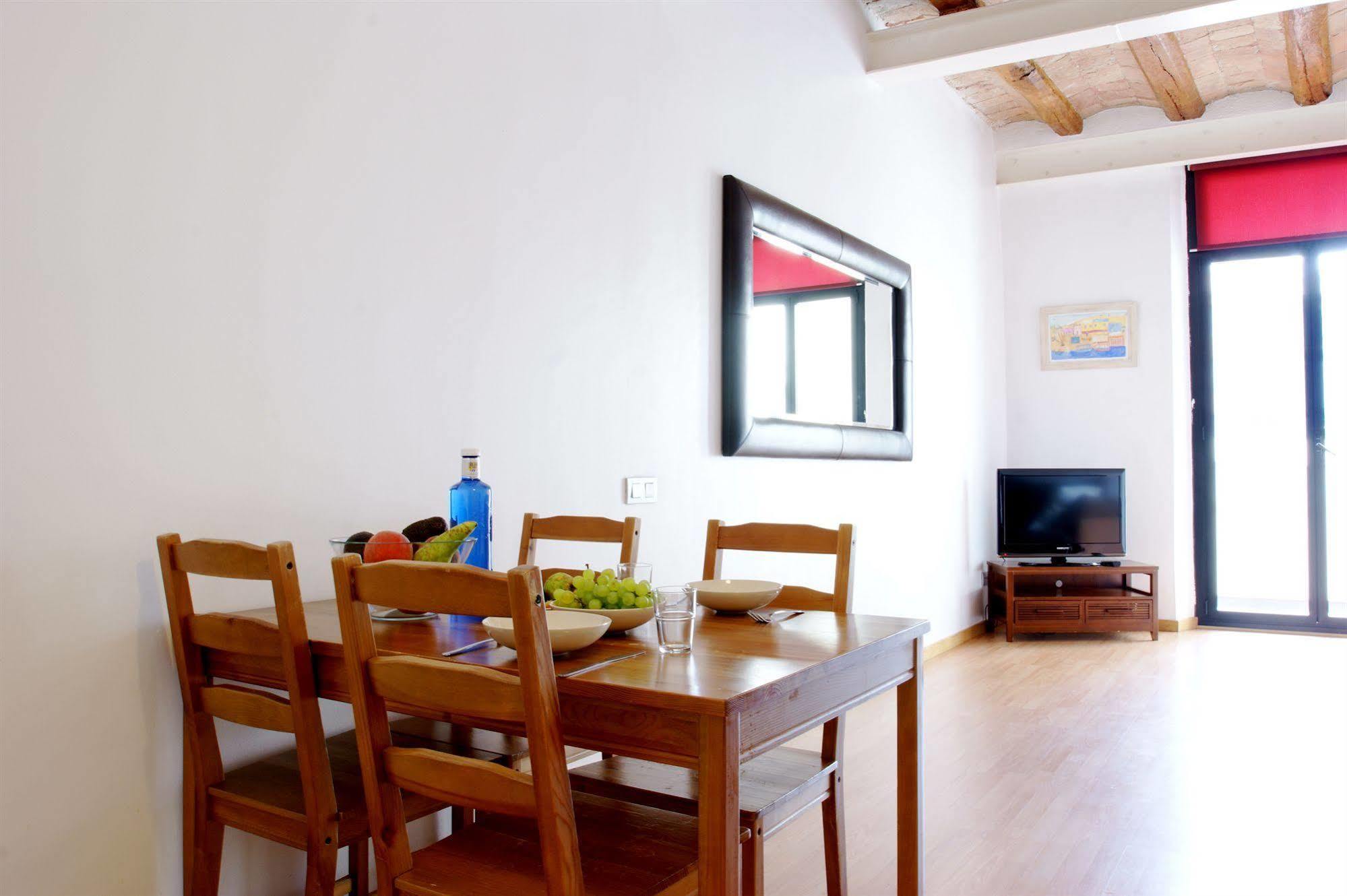 Short Stay Group Liceu Serviced Apartments Барселона Экстерьер фото