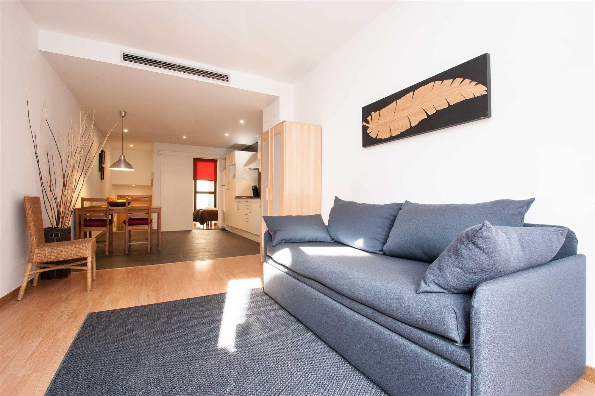 Short Stay Group Liceu Serviced Apartments Барселона Экстерьер фото