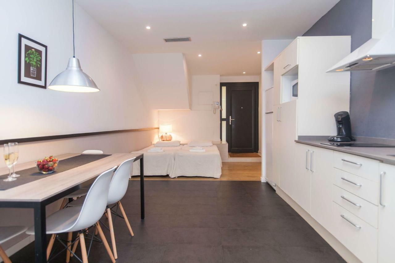 Short Stay Group Liceu Serviced Apartments Барселона Экстерьер фото