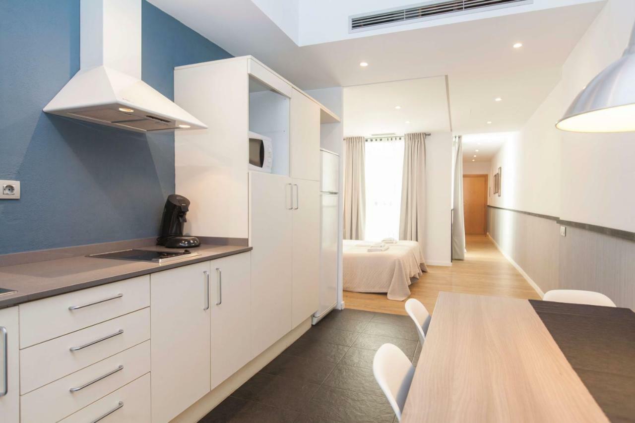 Short Stay Group Liceu Serviced Apartments Барселона Экстерьер фото